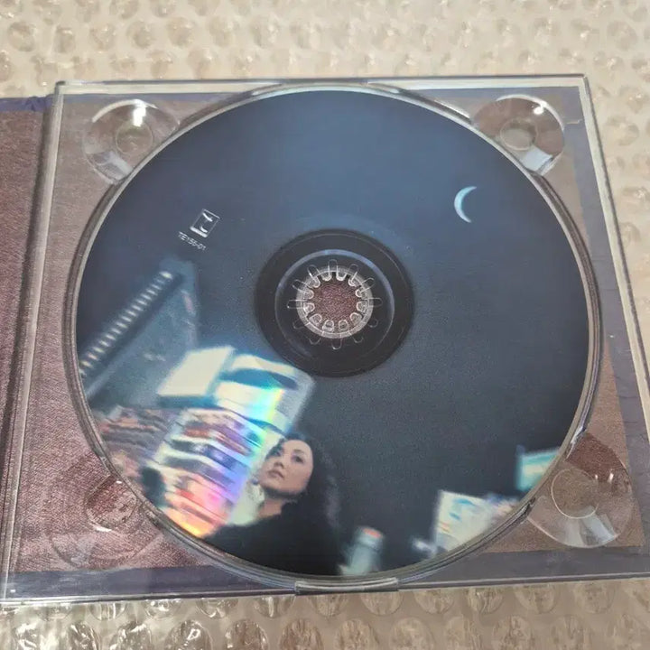 [SOLD OUT] 이소라 6집 눈썹달 퍼플버전 CD개봉