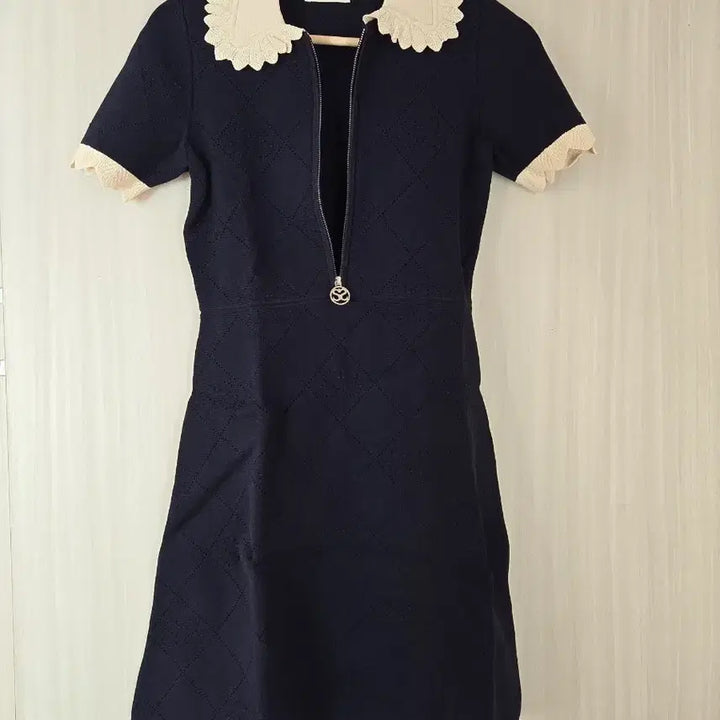 [SOLD OUT] 산드로 네이비 카라 반팔 원피스