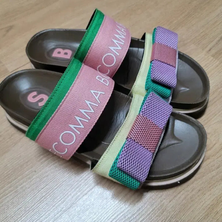 [SOLD OUT] 슈콤마보니  슬리퍼 사이즈37(240~ 245)