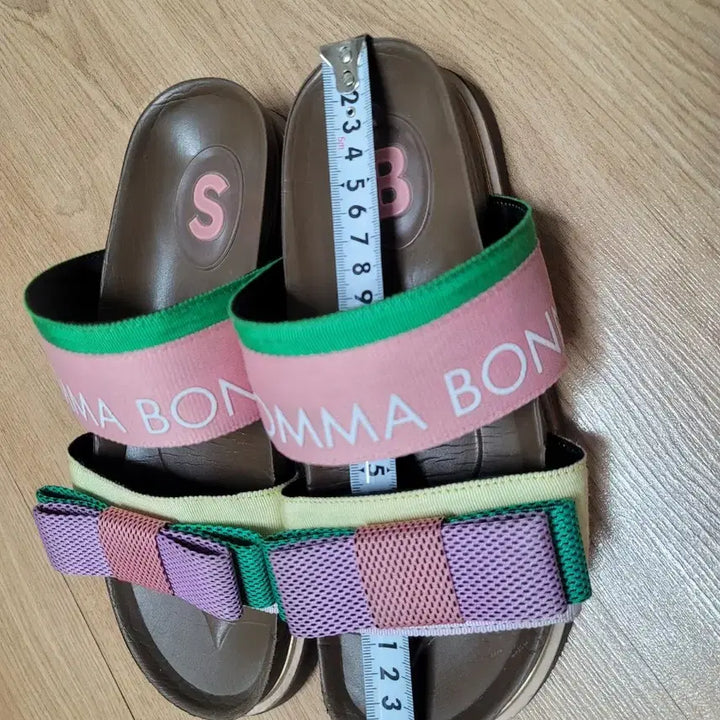 [SOLD OUT] 슈콤마보니  슬리퍼 사이즈37(240~ 245)