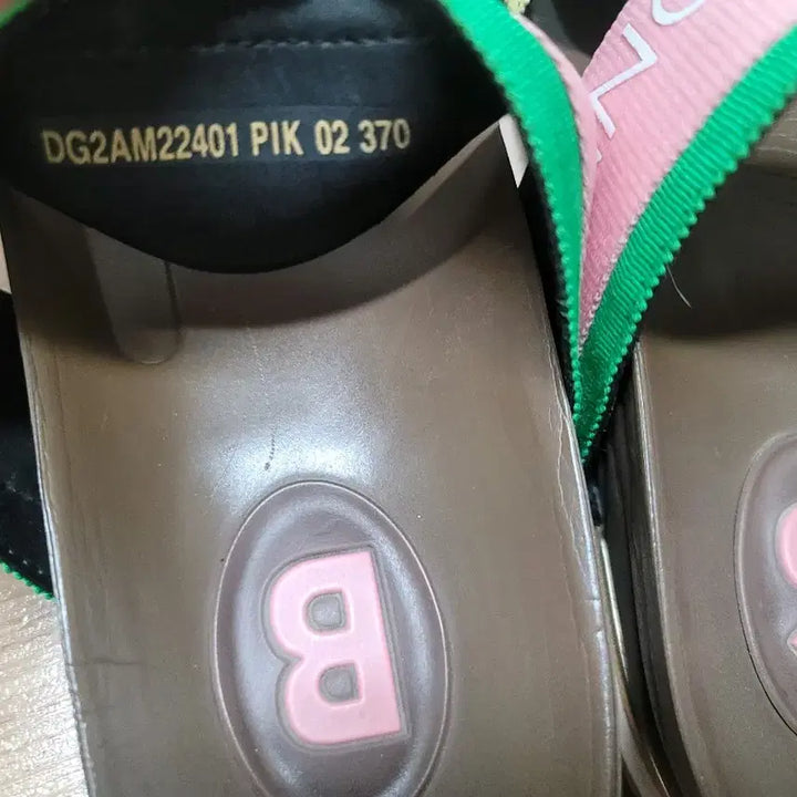 [SOLD OUT] 슈콤마보니  슬리퍼 사이즈37(240~ 245)