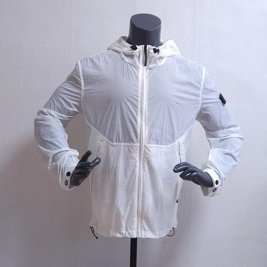 [BUNJANG] National Geographic Windbreaker Jacket / 내셔널지오그래픽 바람막이