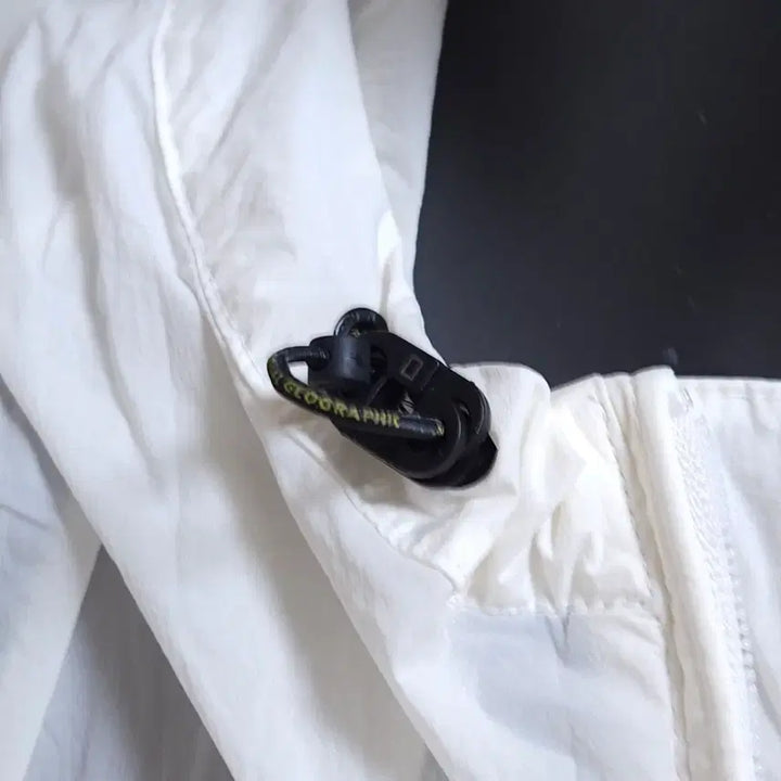 [BUNJANG] National Geographic Windbreaker Jacket / 내셔널지오그래픽 바람막이