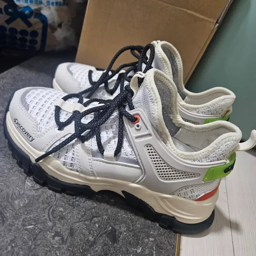 [BUNJANG] Discovery Bucket Defender Shoes / 디스커버리 버킷 디팬더 230
