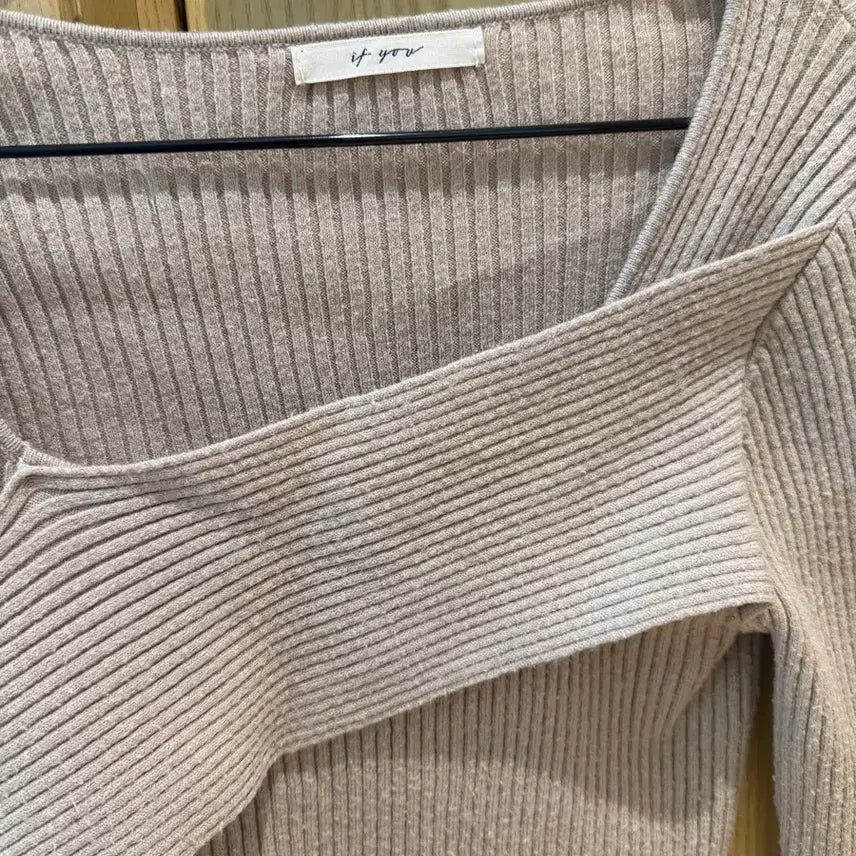 [BUNJANG] Square Neck Beige Knit Top / 스퀘어넥 베이지 니트