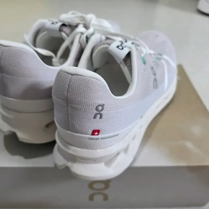[BUNJANG] On Running Cloudsurfer Running Shoes / [새상품] 온러닝 러닝화 클라우드 서퍼 295