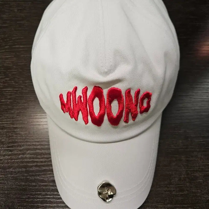 [BUNJANG] MWOONG Piercing Ball Cap White / [새제품] MWOONG 뭉 피어싱 볼캡 화이트