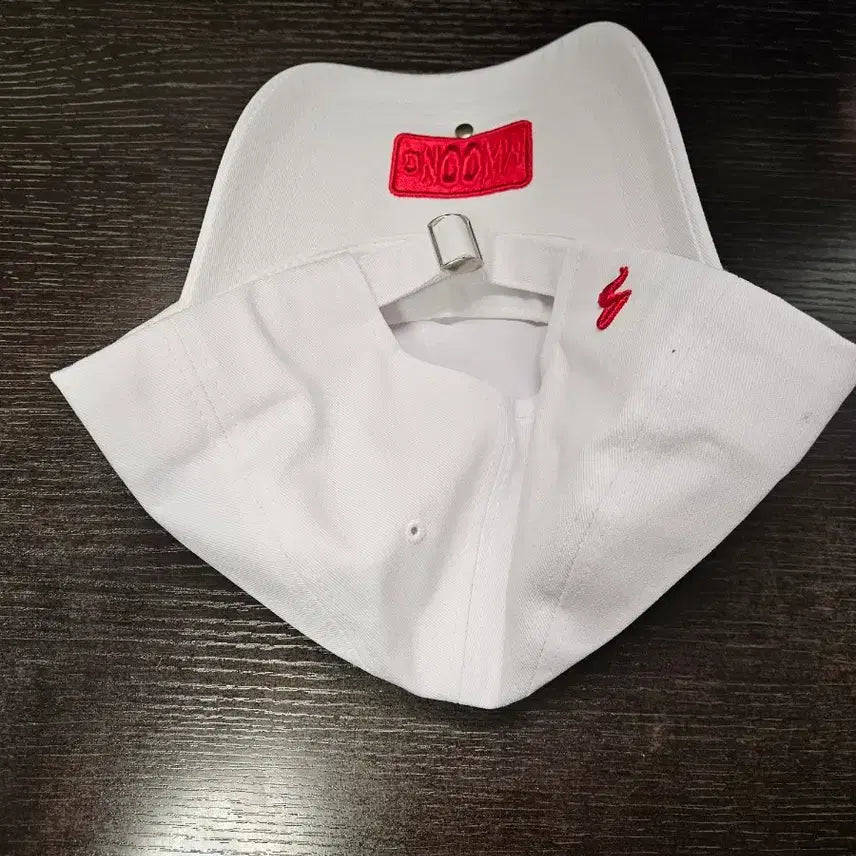 [BUNJANG] MWOONG Piercing Ball Cap White / [새제품] MWOONG 뭉 피어싱 볼캡 화이트