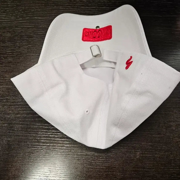 [BUNJANG] MWOONG Piercing Ball Cap White / [새제품] MWOONG 뭉 피어싱 볼캡 화이트