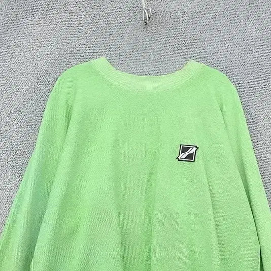 [BUNJANG] Well Done Light Green Vintage Sweatshirt / 웰던 라이트 그린 빈티지 스웻셔츠 맨투맨 S