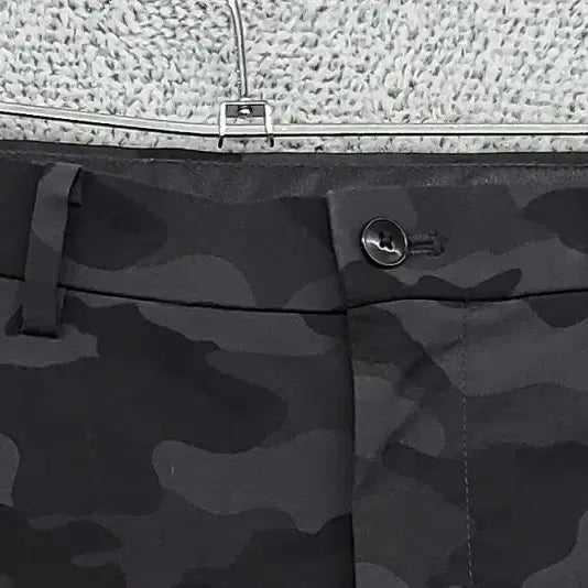 [BUNJANG] Uniqlo Military Black Shorts S / 유니클로 밀리터리 블랙 반바지 S