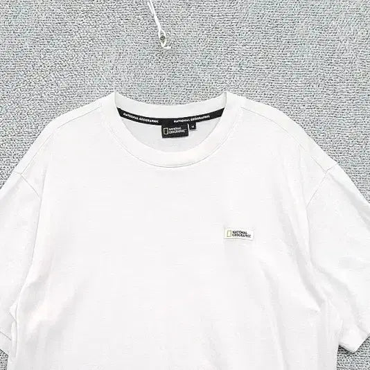 [BUNJANG] National Geographic White T-shirt M / 내셔널지오그래픽 화이트 반팔티 M