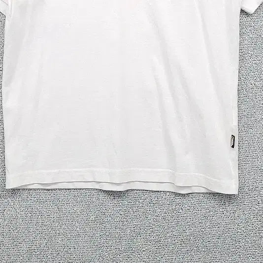 [BUNJANG] National Geographic White T-shirt M / 내셔널지오그래픽 화이트 반팔티 M