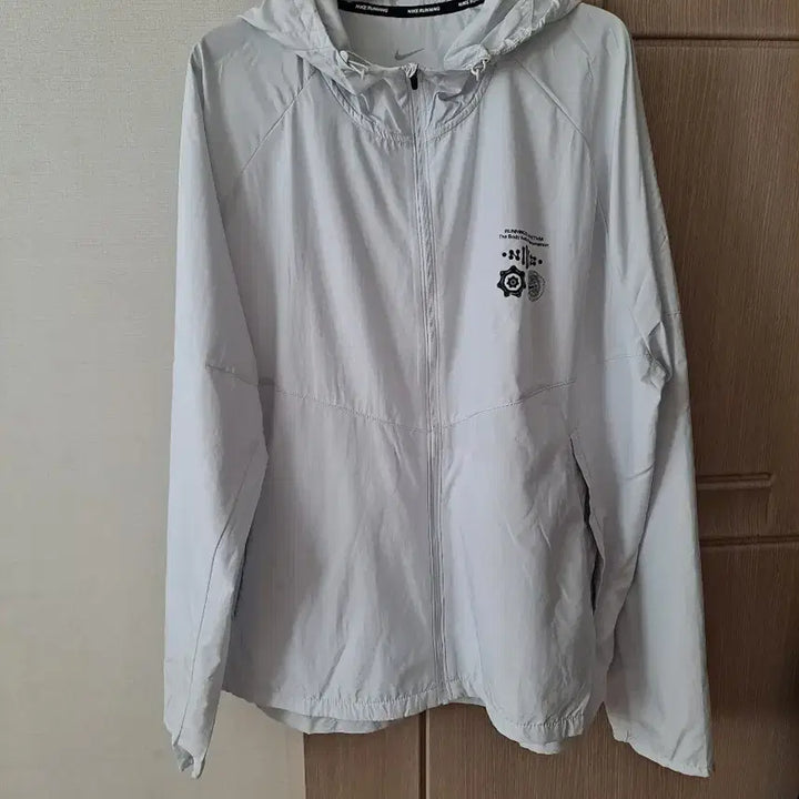 [SOLD OUT] 나이키 런닝 바람막이