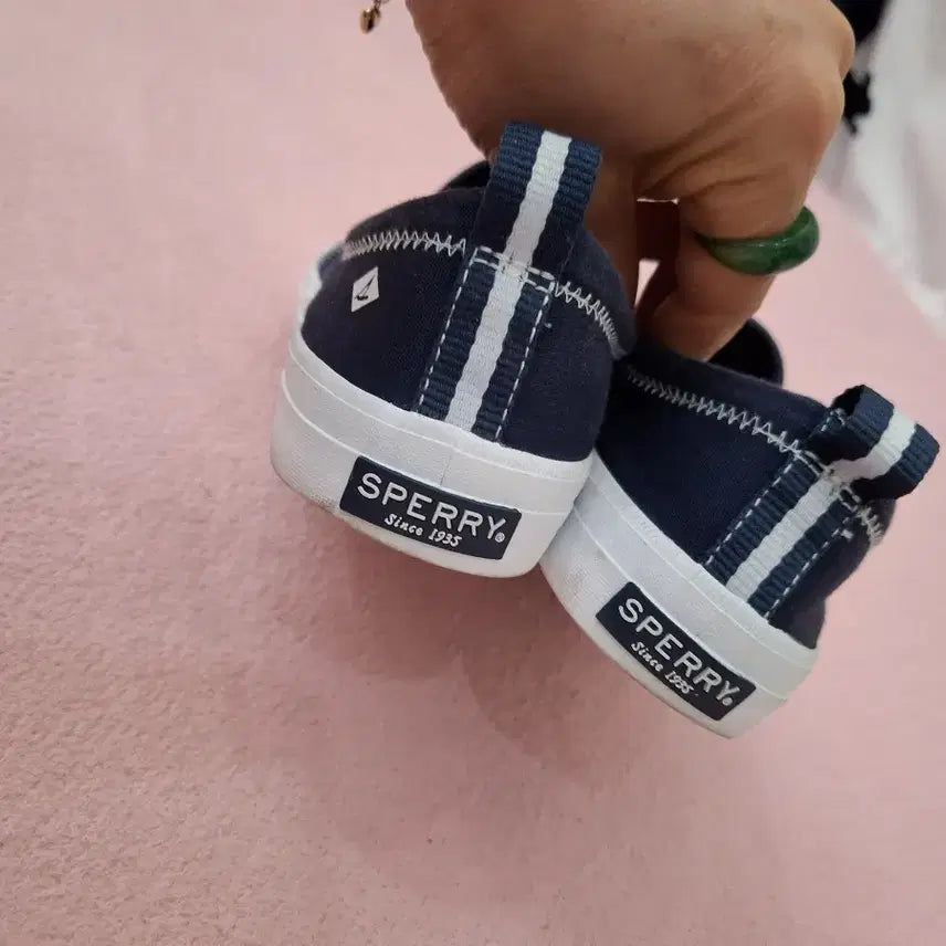 [BUNJANG] Navy Slip-on Sneakers - Women&