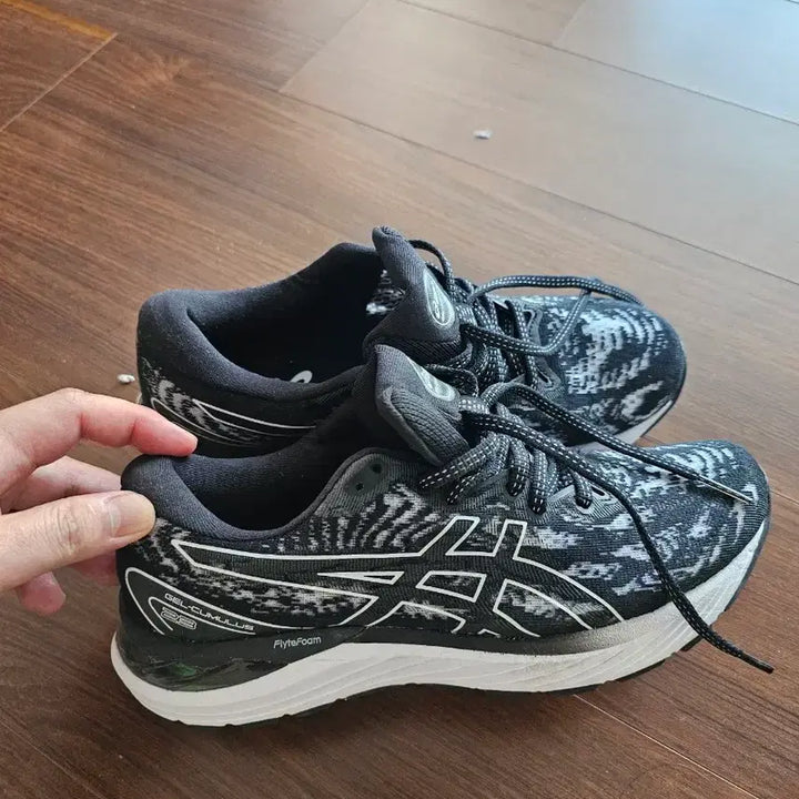 [BUNJANG] Asics Gel-Cumulus 23 Black White Running Shoes / 아식스젤