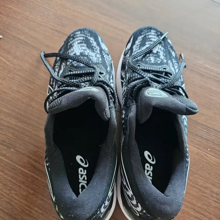 [BUNJANG] Asics Gel-Cumulus 23 Black White Running Shoes / 아식스젤