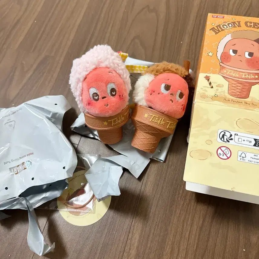 [SOLD OUT] 정가이하(스트로베리+시나몬)팝마트 작은별 문 젤라또 아이스크림 키링
