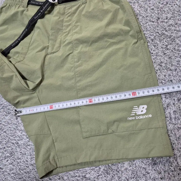 [SOLD OUT] 뉴발란스 남성 벨티드 카고 쇼츠 M(80)