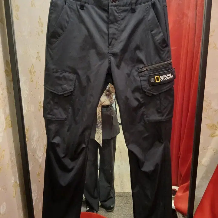 [BUNJANG] National Geographic Black Cargo Pants (Women&