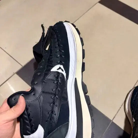 [SOLD OUT] 나이키 사카이 장폴고티에 베이퍼와플 블랙 280