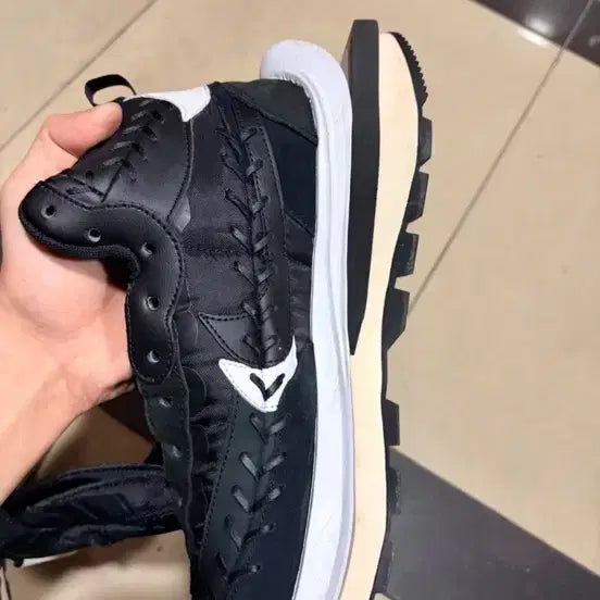 [SOLD OUT] 나이키 사카이 장폴고티에 베이퍼와플 블랙 280