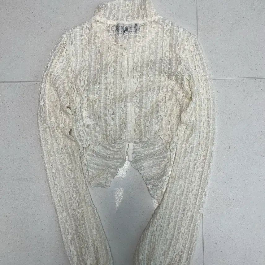 [BUNJANG] Expired Girl Chloe Lace Blouse - Cream / 익스파이어드걸 클로이 레이스 블라우스 크림