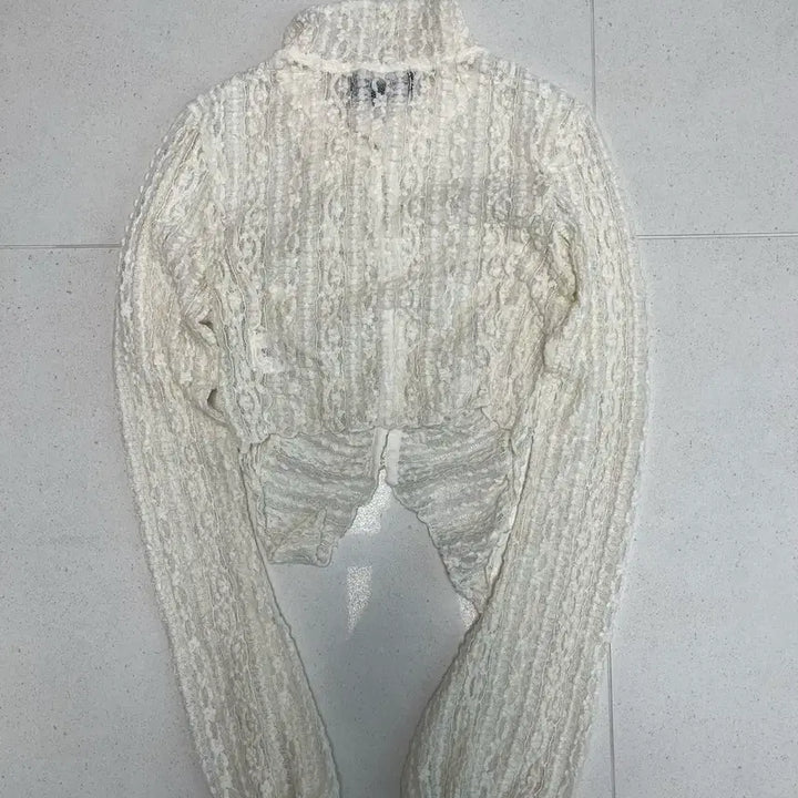 [BUNJANG] Expired Girl Chloe Lace Blouse - Cream / 익스파이어드걸 클로이 레이스 블라우스 크림