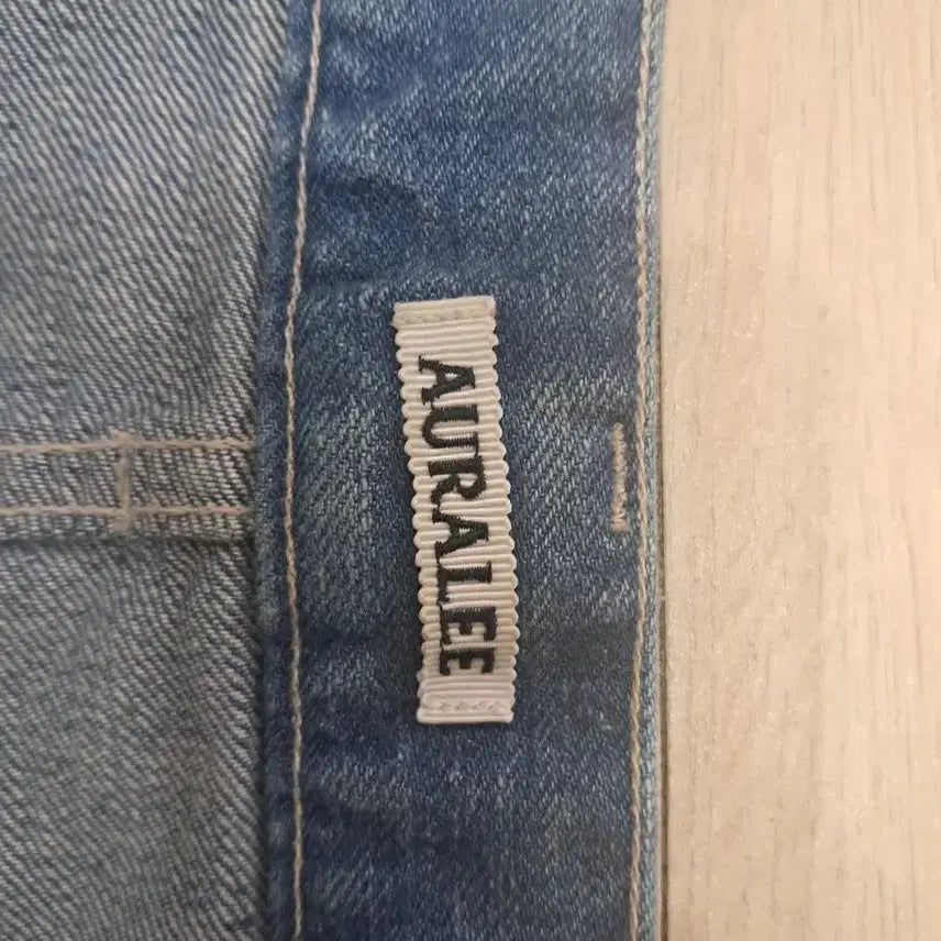 [SOLD OUT] [4] 오라리 25ss 셀비지 페이디드 라이트 와이드 데님