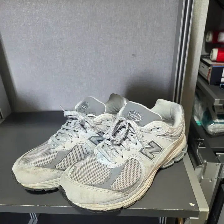 [BUNJANG] New Balance 2002R T2 Gray Sneakers / 뉴발란스 2002R T2 그레이