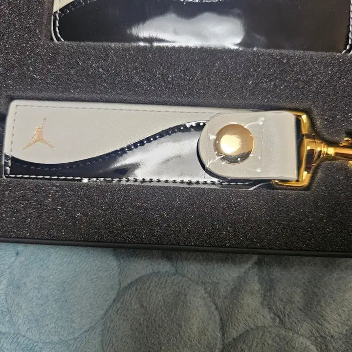 [BUNJANG] Jordan 11 Gratitude Card Wallet and Keyring Set / 조던11 그래티튜드 카드지갑 키링 세트 미사용 새상품이에요