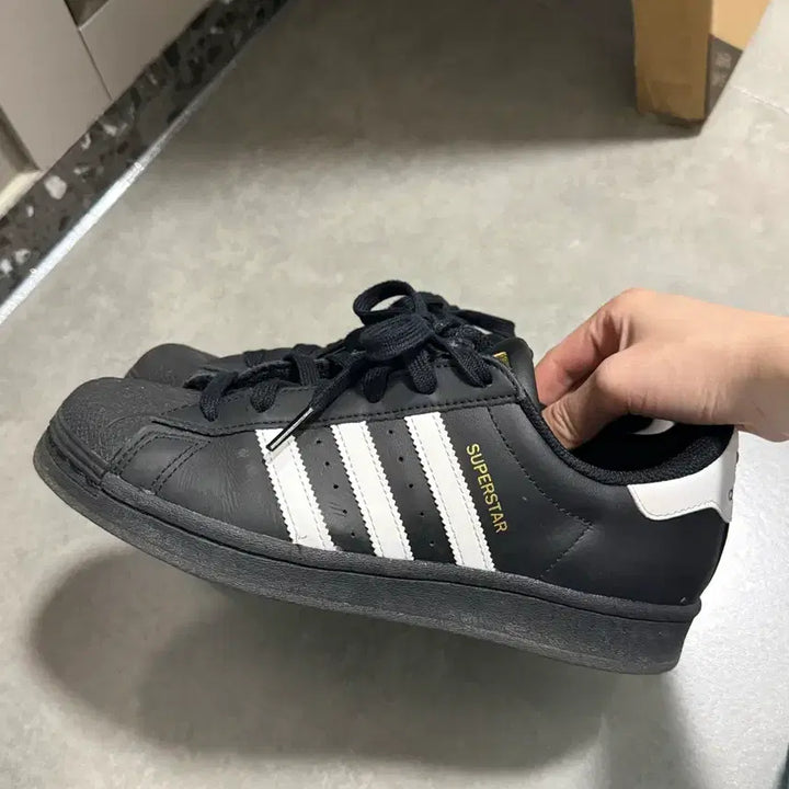 [SOLD OUT] 아디다스 슈퍼스타 블랙 화이트