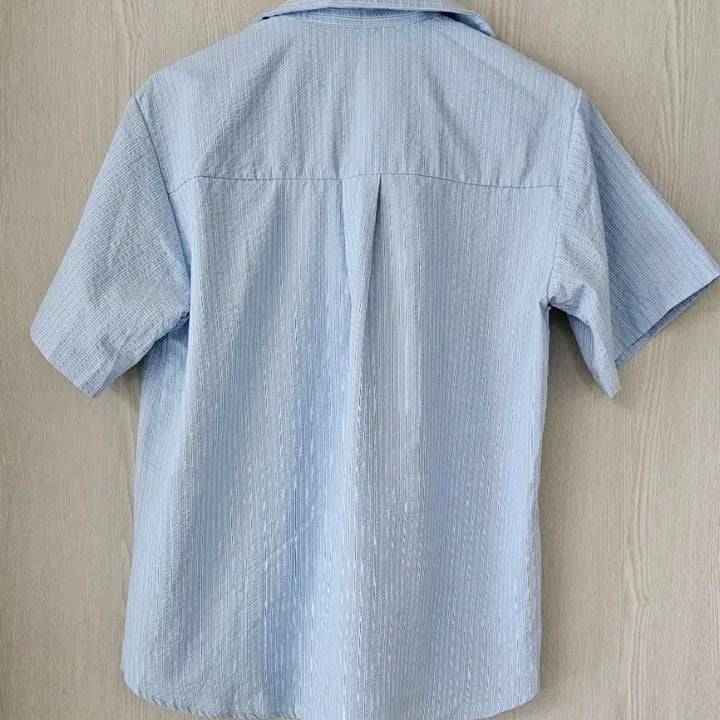 [BUNJANG] Seersucker Striped Short Sleeve Shirt / 화이트 반팔셔츠 새상품