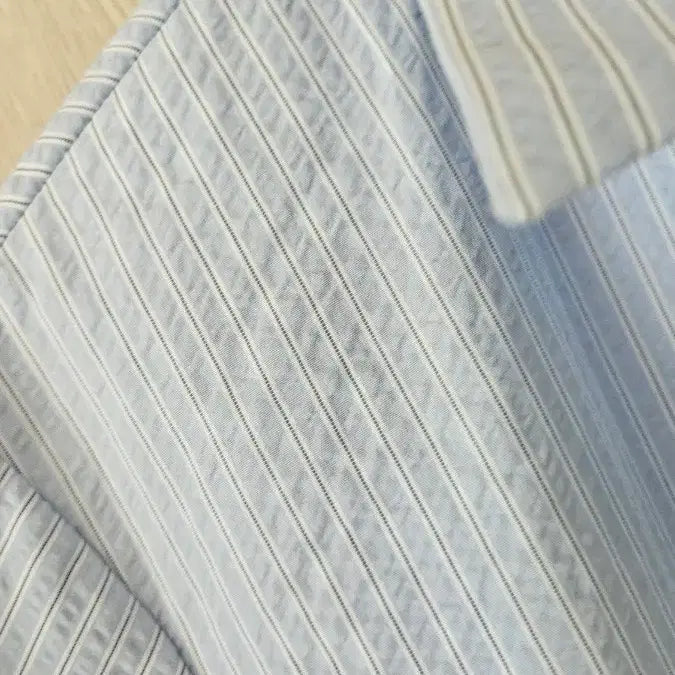 [BUNJANG] Seersucker Striped Short Sleeve Shirt / 화이트 반팔셔츠 새상품