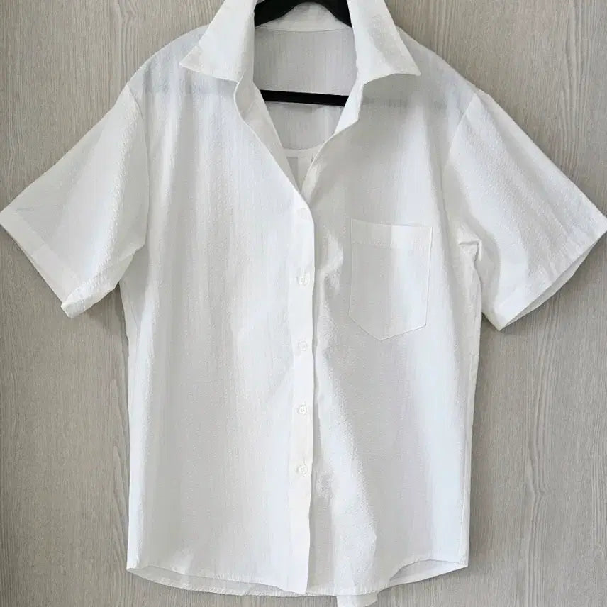 [BUNJANG] Seersucker Striped Short Sleeve Shirt / 화이트 반팔셔츠 새상품
