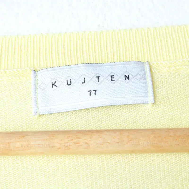 [BUNJANG] Kuztang V-Neck Knit T-shirt (Yellow) / W(XL) 쿠즈텡 반팔 티셔츠 브이넥 니트 노랑 무지-185E6