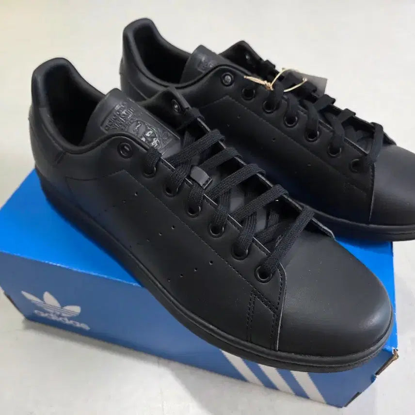 [BUNJANG] Adidas Stan Smith All Black Sneakers / [새상품] 아디다스 스탠스미스 올블랙  295