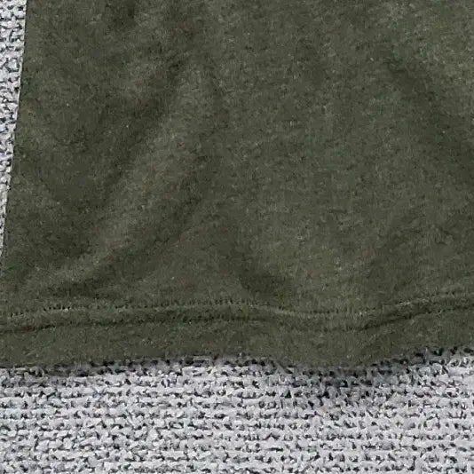 [BUNJANG] Under Armour Printing Khaki T-Shirt / 언더아머 프린팅 카키 반팔티 SM/P/P