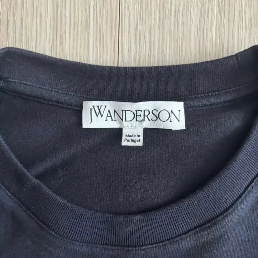 [BUNJANG] JW Anderson Look at Me Sleeveless Top / JW앤더슨 Look at Me 슬리브리스