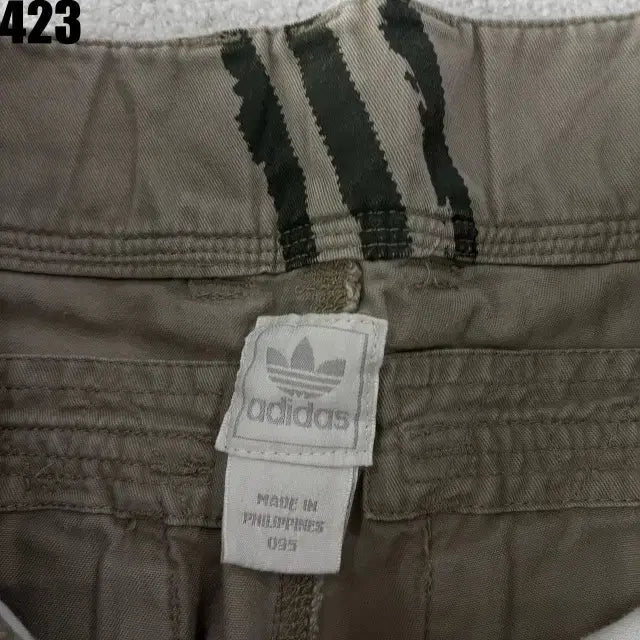 [BUNJANG] Adidas Originals Khaki Cargo Shorts L / 아디다스 오리지널 불꽃 카키색 카고 반바지 L