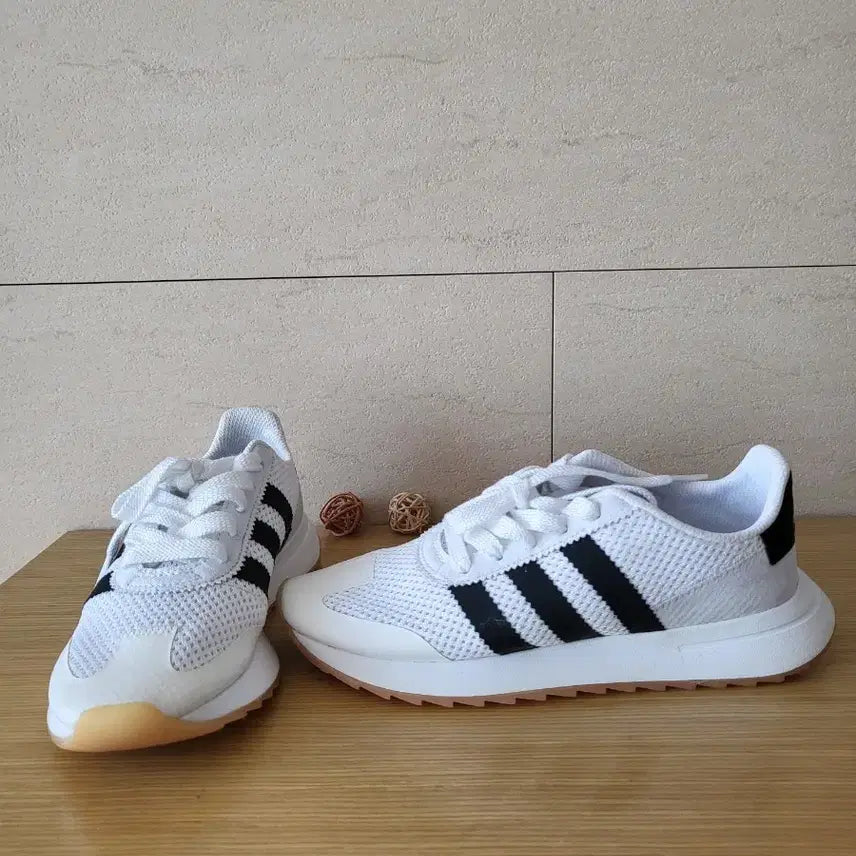[BUNJANG] Adidas Flashback Sneakers (White) / 아디다스 플래시백 운동화 225사이즈 택포 5만원