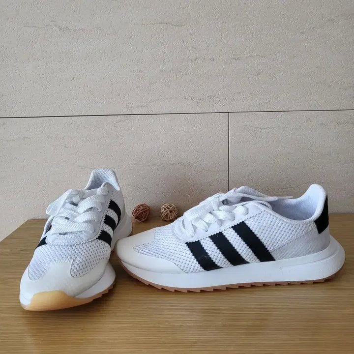 [BUNJANG] Adidas Flashback Sneakers (White) / 아디다스 플래시백 운동화 225사이즈 택포 5만원