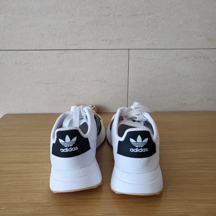 [BUNJANG] Adidas Flashback Sneakers (White) / 아디다스 플래시백 운동화 225사이즈 택포 5만원