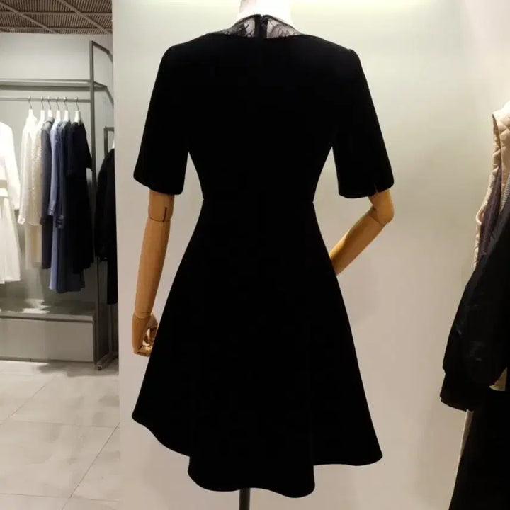 [BUNJANG] It MICHAA Fit and Flare Velvet Dress / 잇미샤 핏앤플레어 벨벳 원피스 택달린 새상품