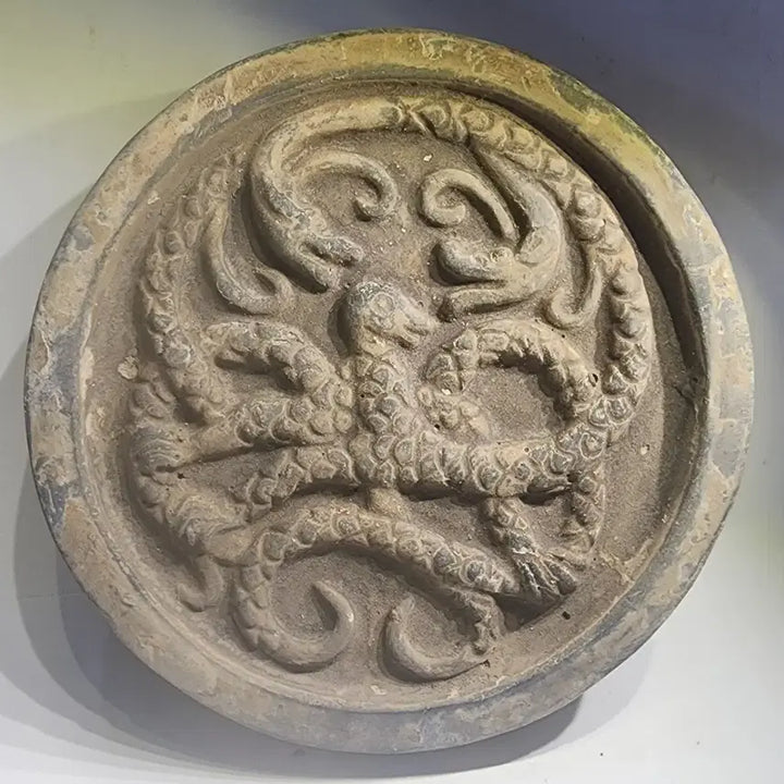 [BUNJANG] Antique Tile with Snake Relief / 뱀이 양각되어진 특이한앤틱와당