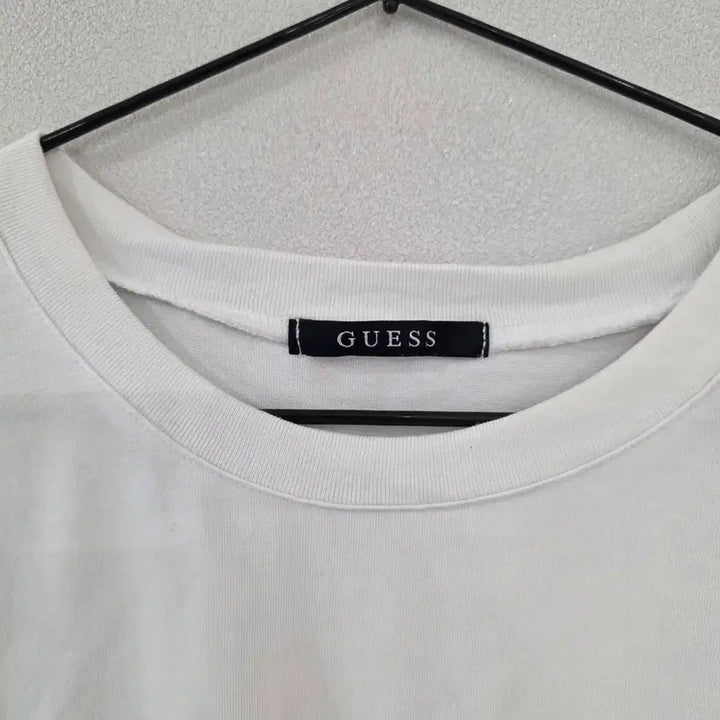 [BUNJANG] Guess Triangle Logo T-shirt White 2XL / 게스 삼각 로고 반팔 티셔츠 화이트 2XL