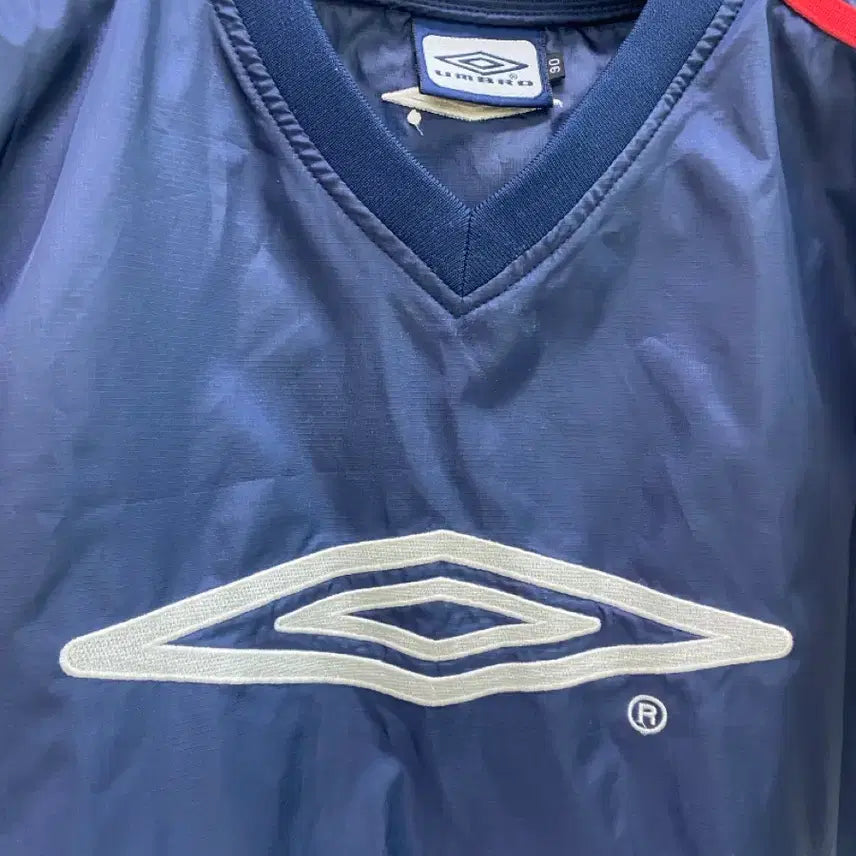 [SOLD OUT] [엄브로] V넥 바스락 맨투맨 (90사이즈)