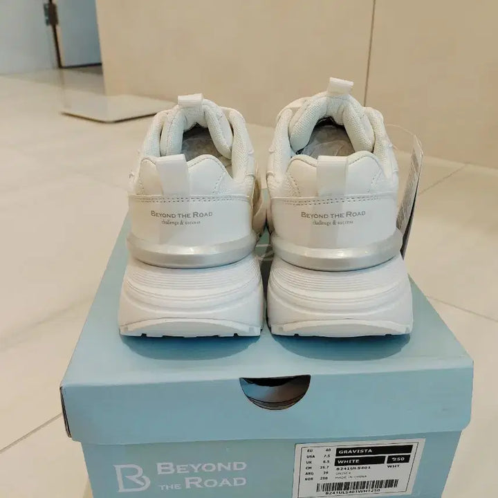 [BUNJANG] BEYOND THE ROAD White Sneakers / 화이트 운동화 230mm (새상품)