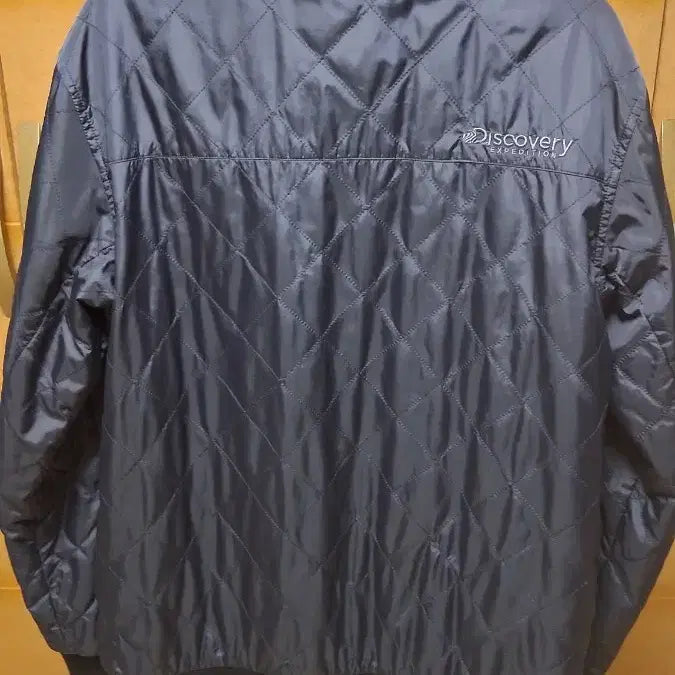 [SOLD OUT] 디스커버리 네이비 퀼팅 점퍼