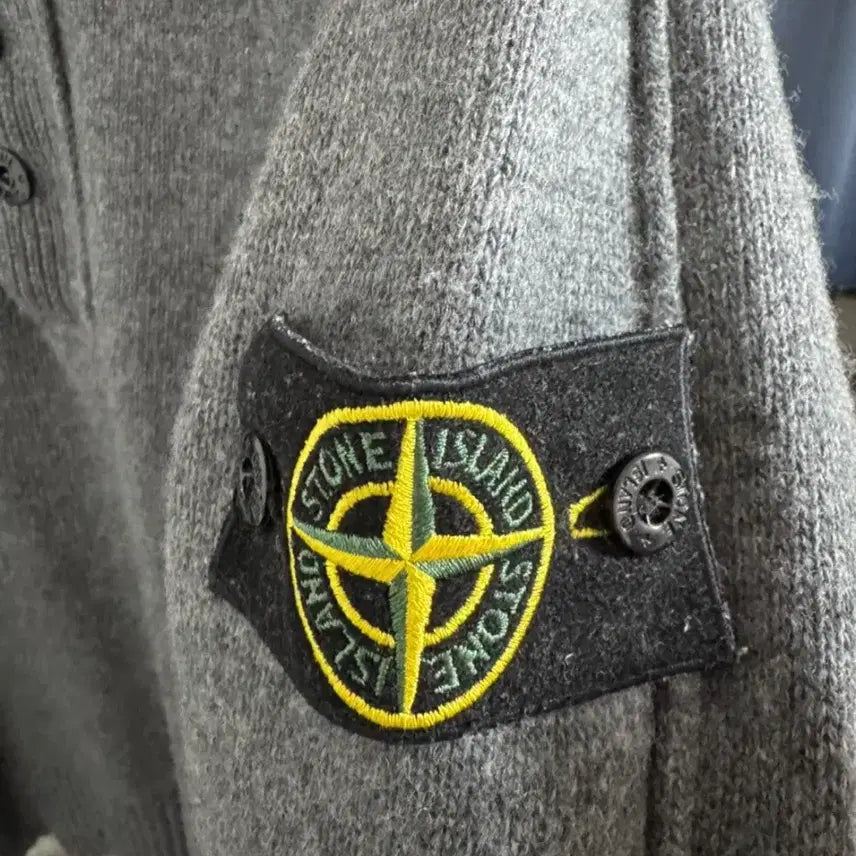 [BUNJANG] Stone Island Half-Zip Knit Sweater / 스톤아일랜드 반집업 니트 M